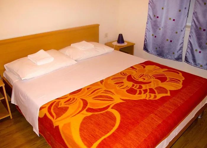 Appartement Giljo-1 By Interhome
